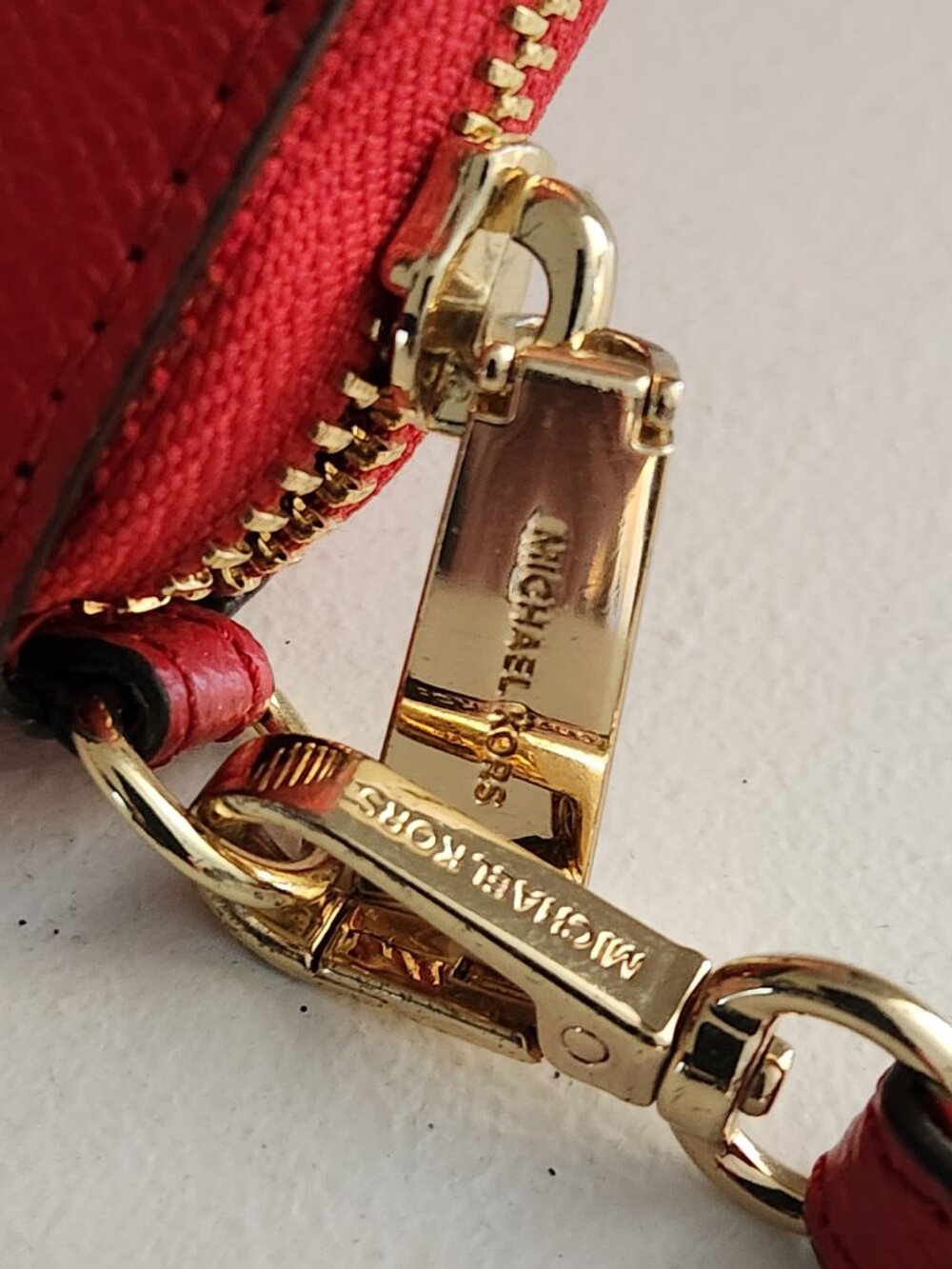 Like New Michael Kors Sylvia Red Leather Shoulder Bag & Wallet - Picture 5 of 16